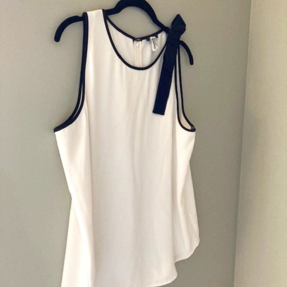 Ann Taylor Bow Neck Sleeveless Blouse L